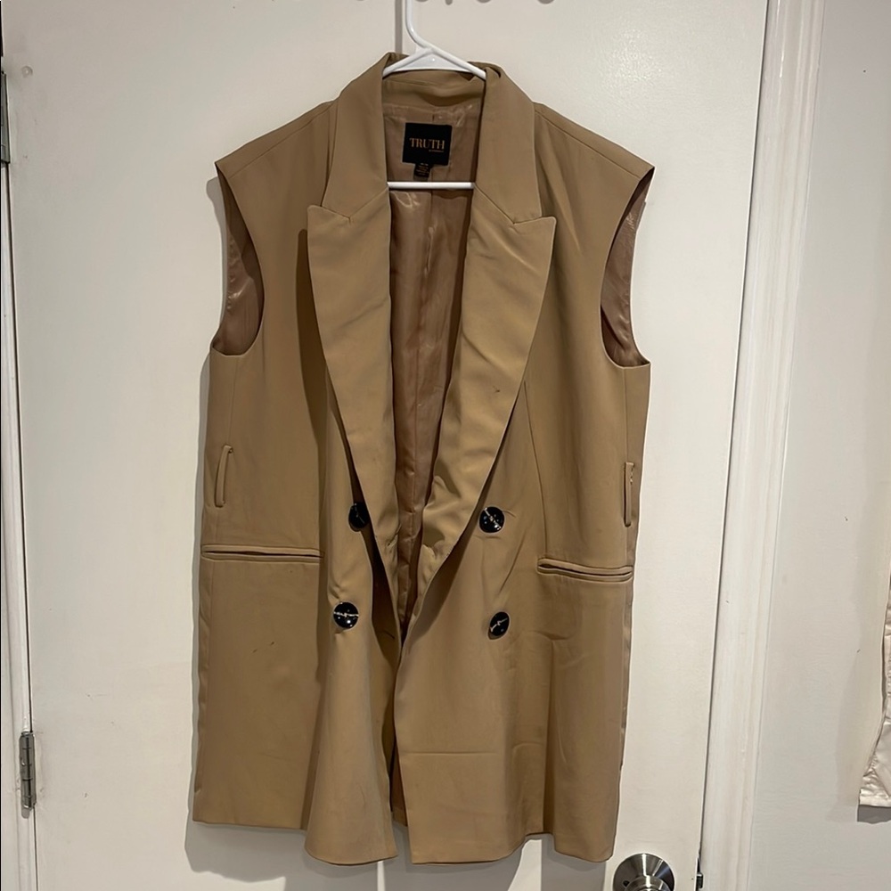 Truth Tan Sleeveless Cape Jacket